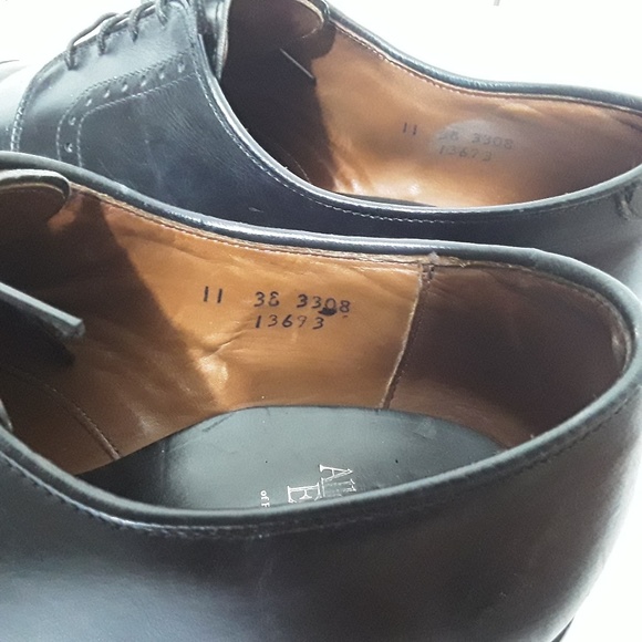 Allen Edmonds Clifton Black Captoe Oxford Shoes - Picture 6 of 7